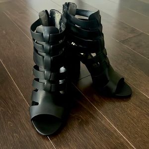 Womens gladiator sandals from Circus by Sam Edelman black size US 7